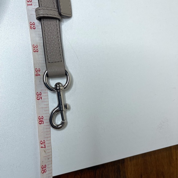 MARC Jacobs🍂🍁nude leather strap silver  hardware new - Picture 10 of 13